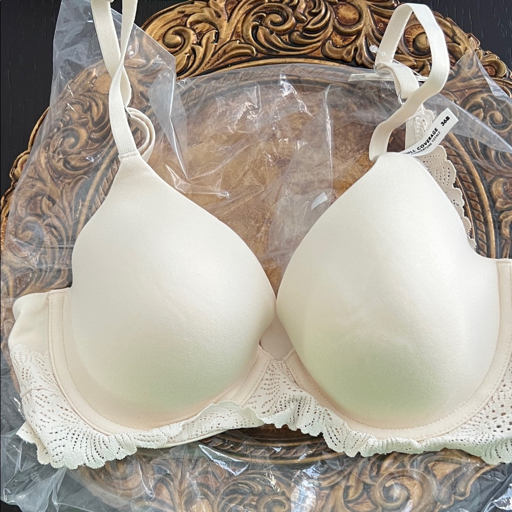 Aerie Cream Lace Detail Bra
